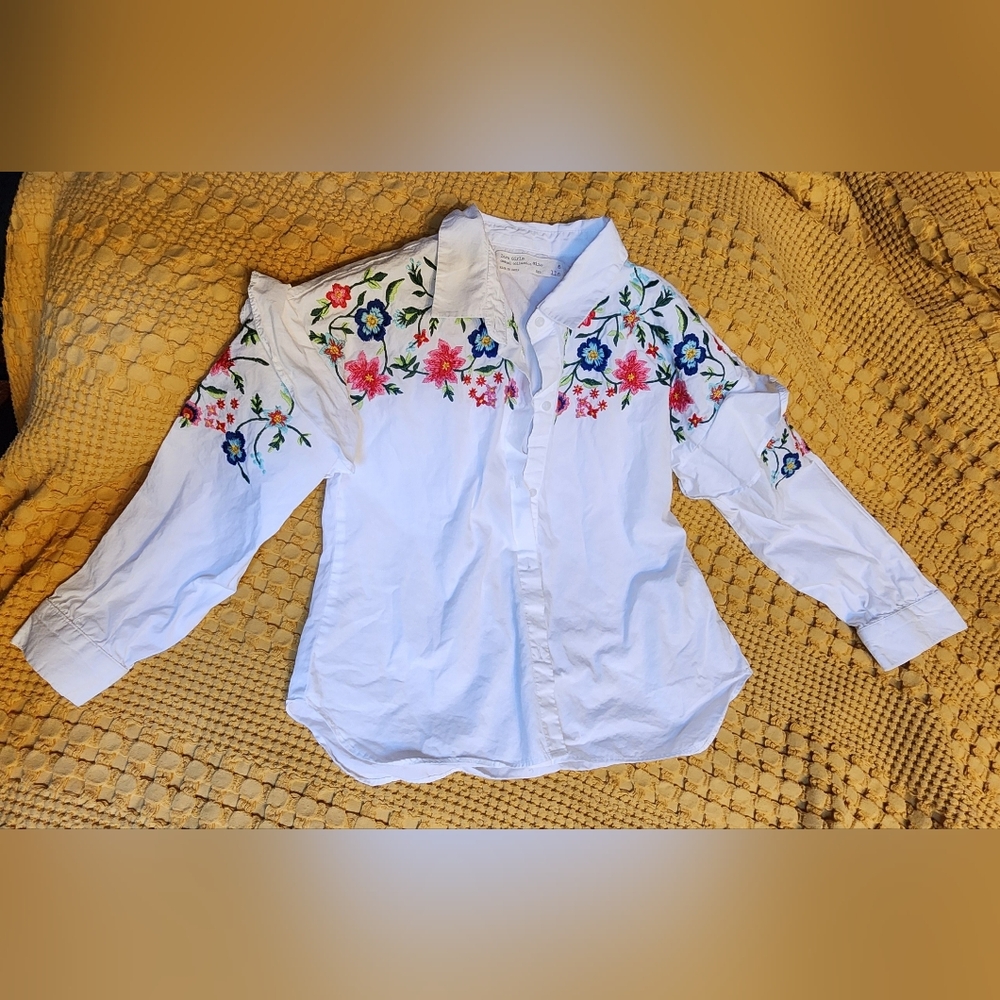 Zara Girls Embroidered Button Down size 6